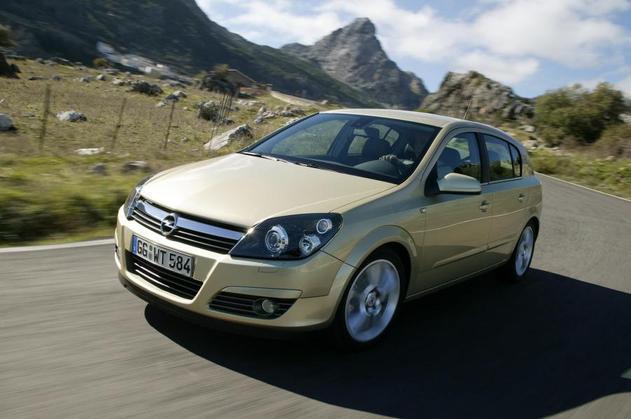  Opel Astra 2005 года  (фото 23 из 141)